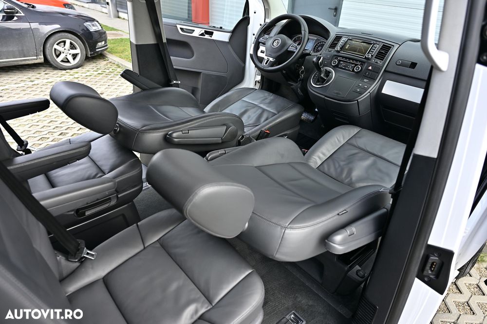 Volkswagen Multivan - 12
