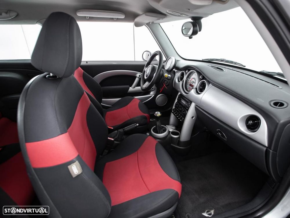 MINI 3 Portas One D - 9