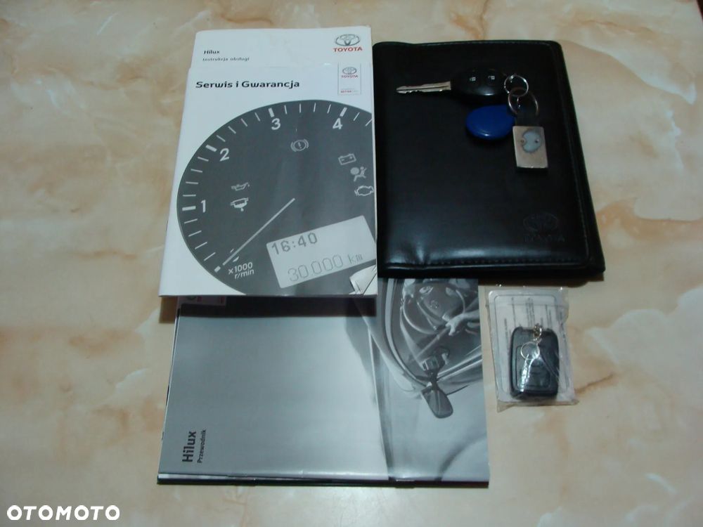 Toyota Hilux 2.5 D-4D DLX - 22