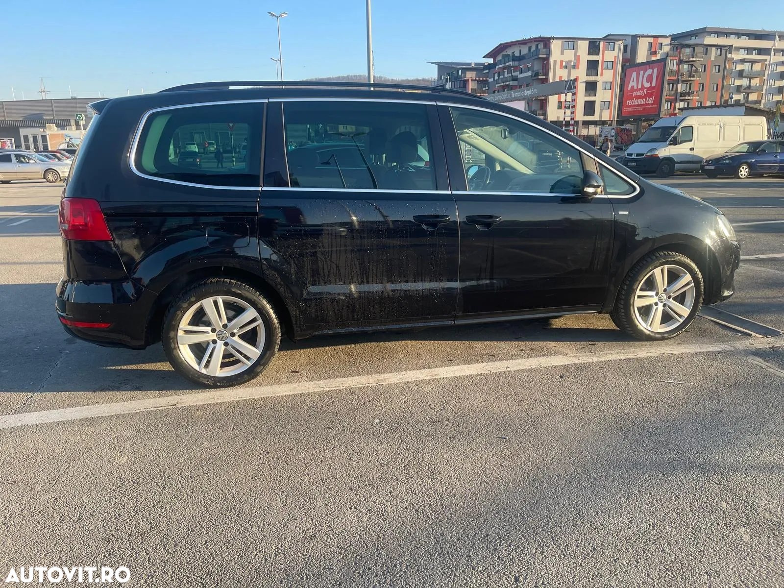 Volkswagen Sharan 2.0 TDI DSG BlueMotion Technology Highline - 4