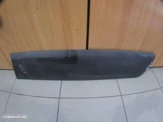 Grelha Friso 9682860177 PEUGEOT  PARTNER 2 FASE 1 2010 1.6HDI 90CV 4P BRANCO TR ESQ GRE PORTA Danificado  CITROEN BERLINGO 2010 1.6 HDI 75CV 5P BRANCO - 1