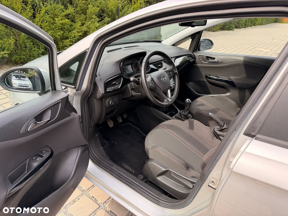 Opel Corsa 1.4 16V Cosmo - 9