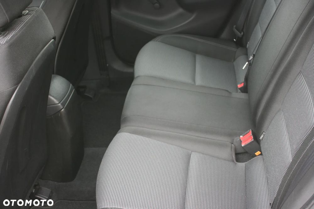 Hyundai i30 1.4 Fifa World Cup Edition - 25