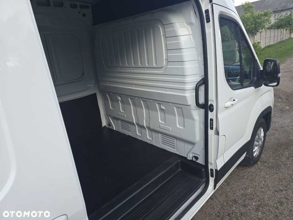 Maxus e-Deliver 9 L2 H2 - 16
