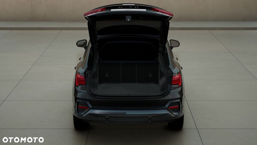Audi Q3 Sportback - 12