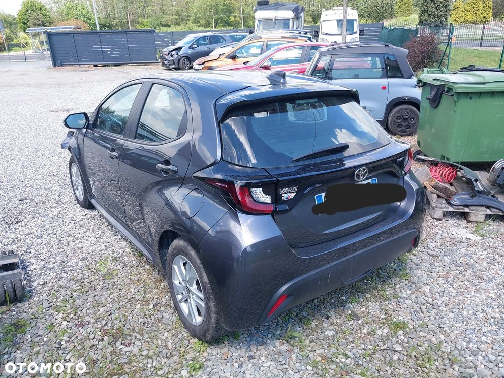 Toyota Yaris - 7