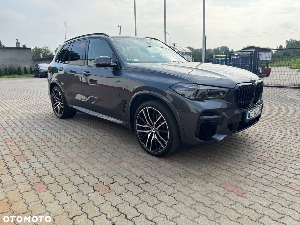 BMW X5 M50i - 1