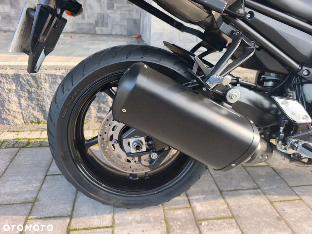 Yamaha FZ8 - 13