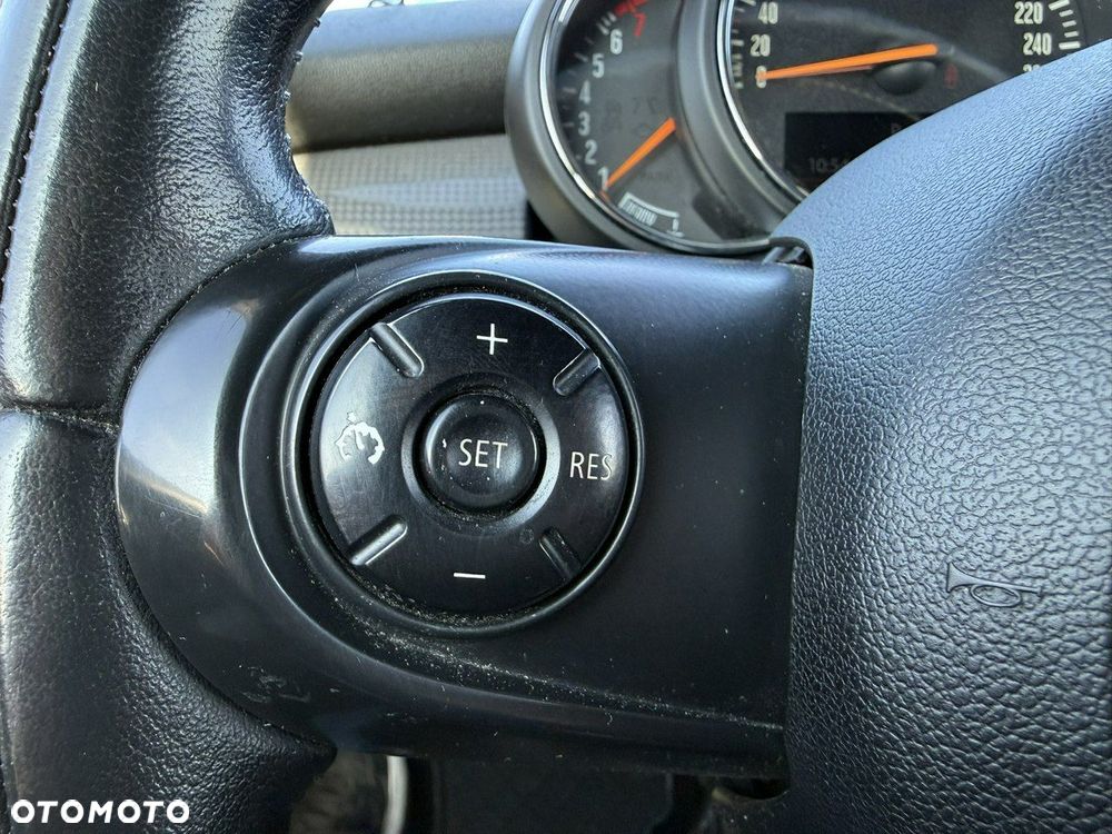 MINI Cooper Standard - 19