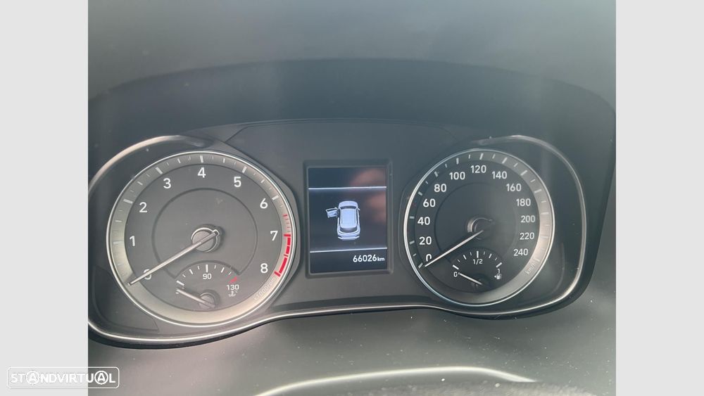 Hyundai Kauai 1.0 T-GDi Premium Pele/Tec.Vermelho - 15