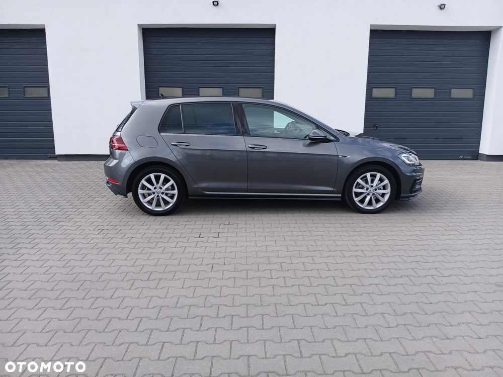 Volkswagen Golf 2.0 BlueTDI Highline - 39