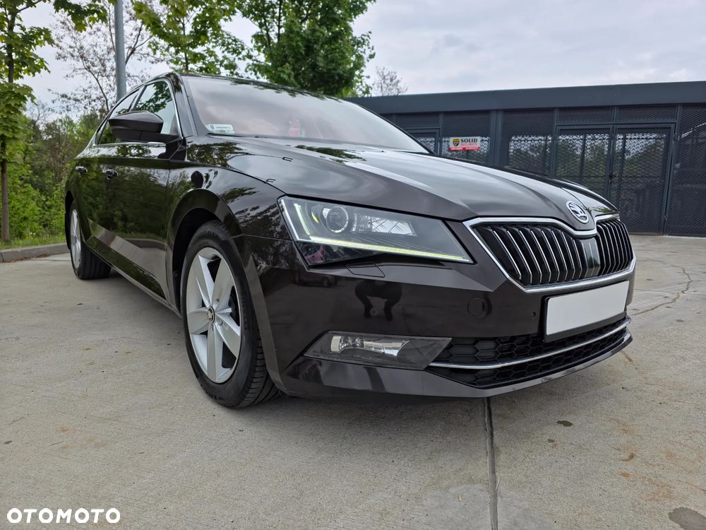 Skoda Superb 2.0 TSI Ambition DSG - 18