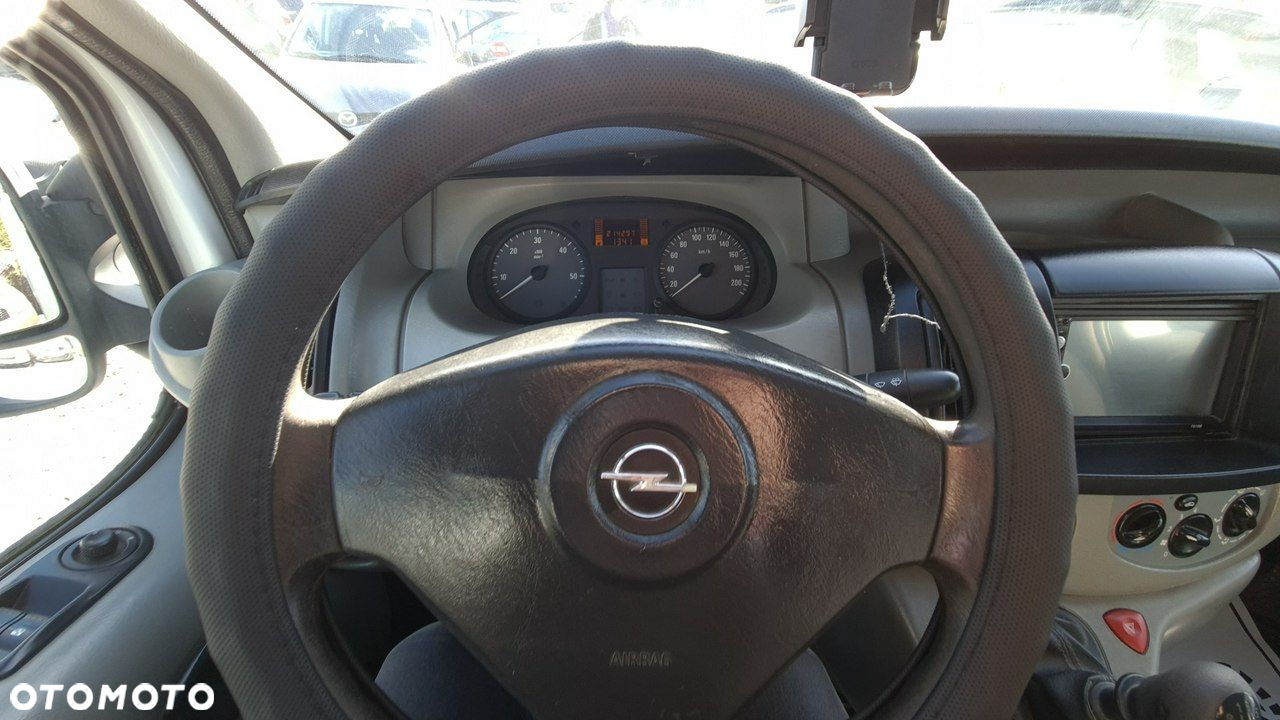 Opel Vivaro - 23
