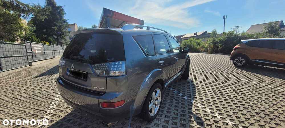 Mitsubishi Outlander - 3