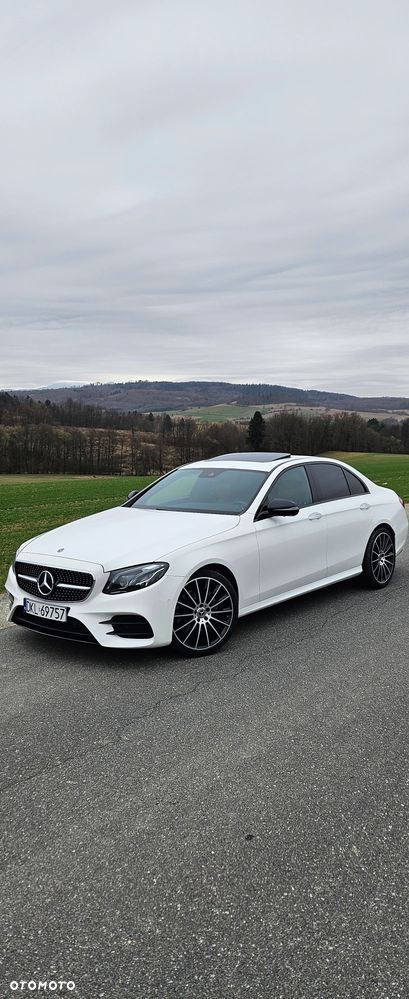 Mercedes-Benz Klasa E 220 d 4Matic 9G-TRONIC AMG Line - 1