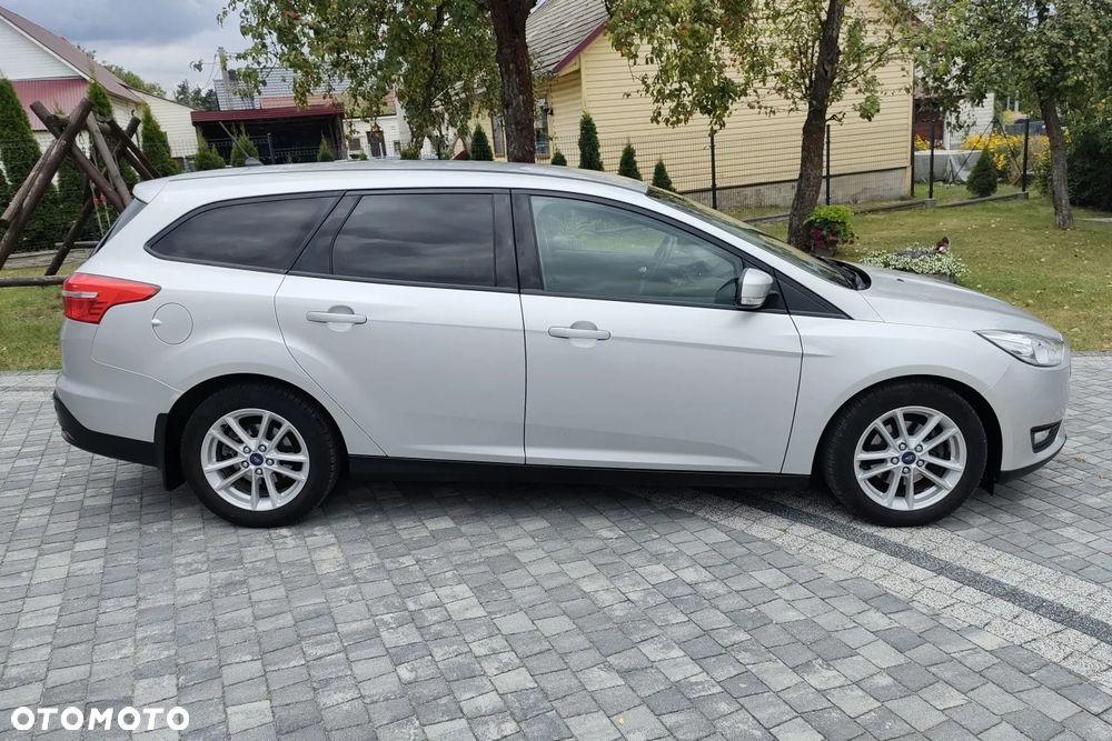 Ford Focus 1.0 EcoBoost Titanium - 6