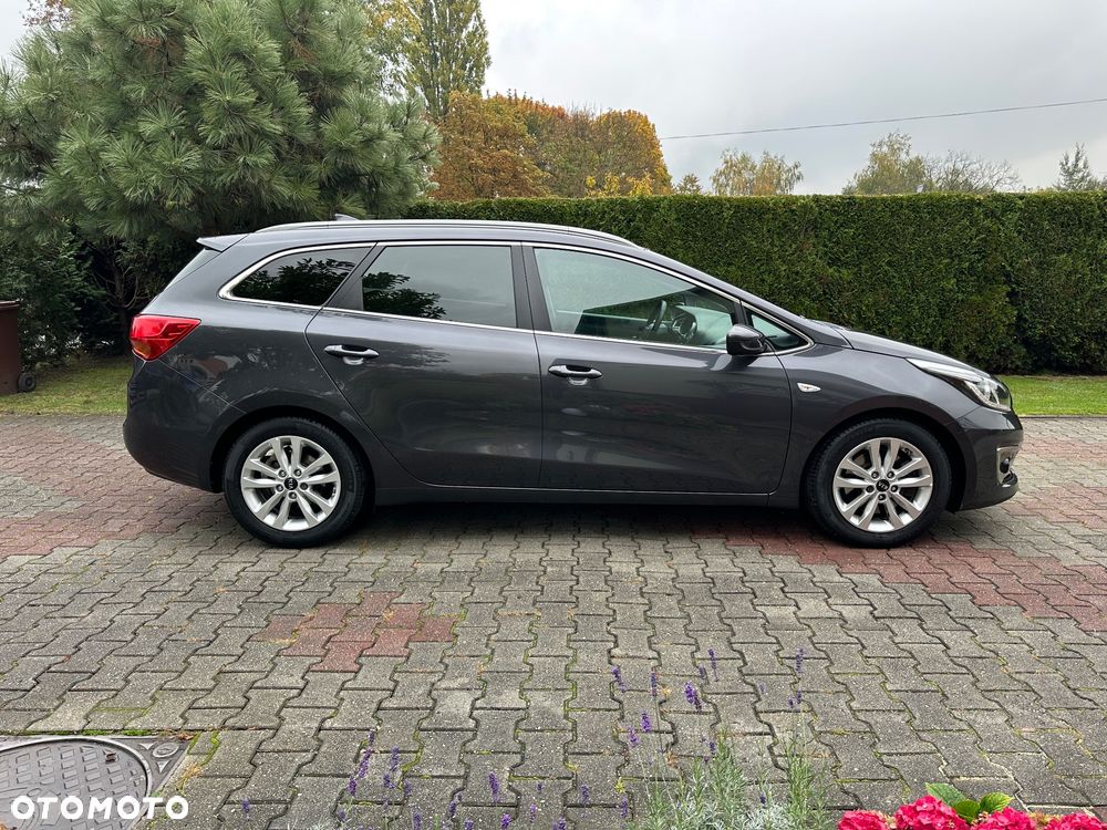 Kia Ceed 1.6 GDI ISG Dream-Team Edition - 6