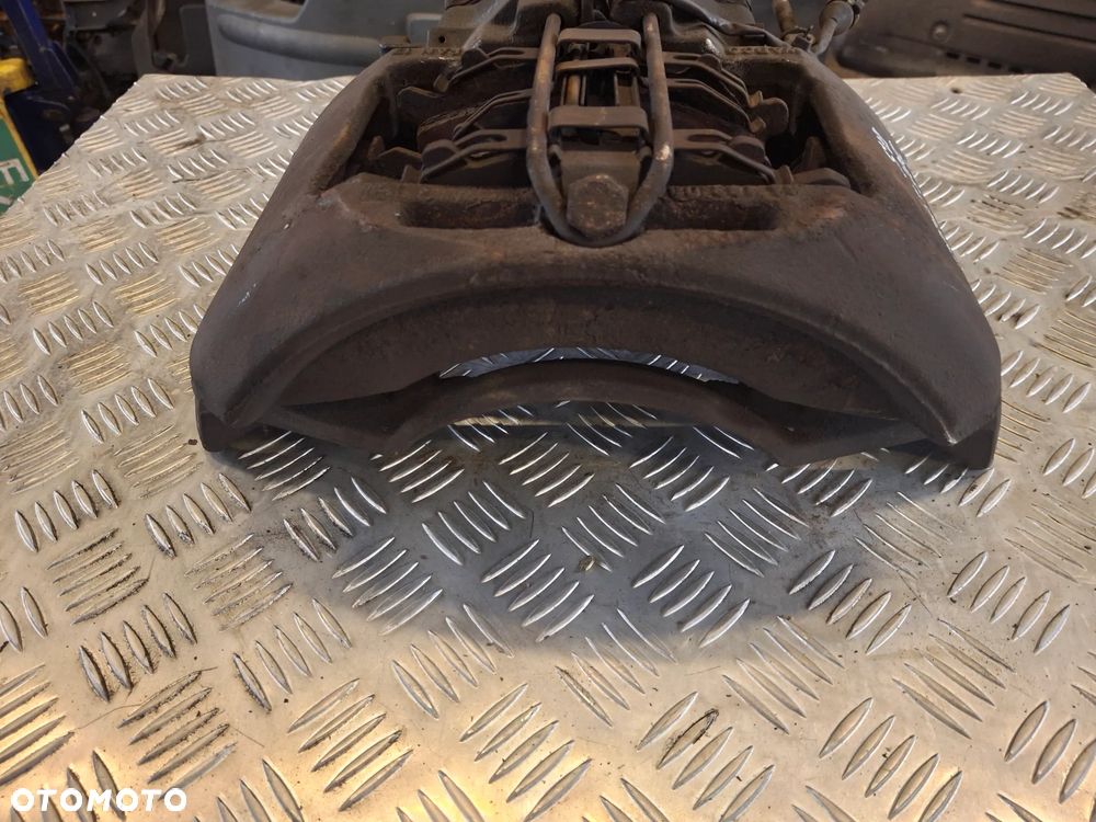 ZACISK HAMULCOWY PRAWY 17,5 8 SZPILEK DAF LF 220 EURO 6 - 3