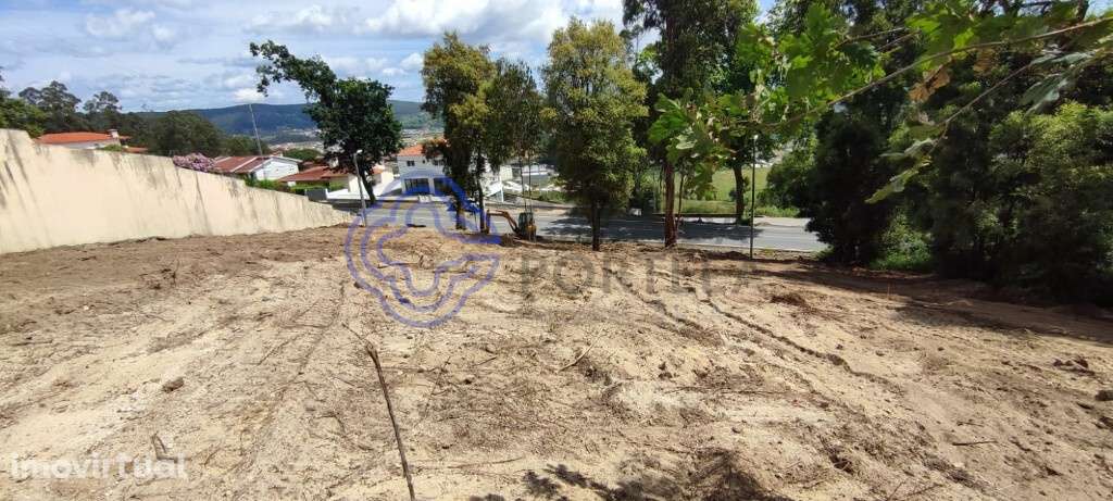 Terreno para construção à venda na Avenida Santiago de Gavião - Famali - Grande imagem: 5/14
