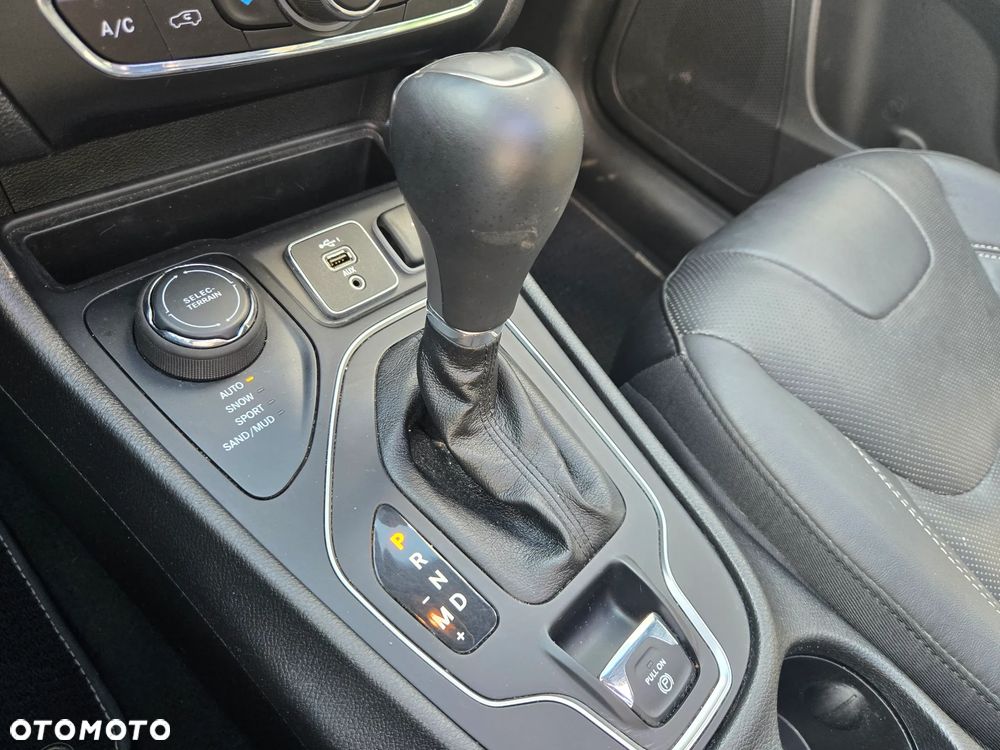 Jeep Cherokee 3.2 V6 Pentastar Active Drive Lock Autom Trailhawk - 26