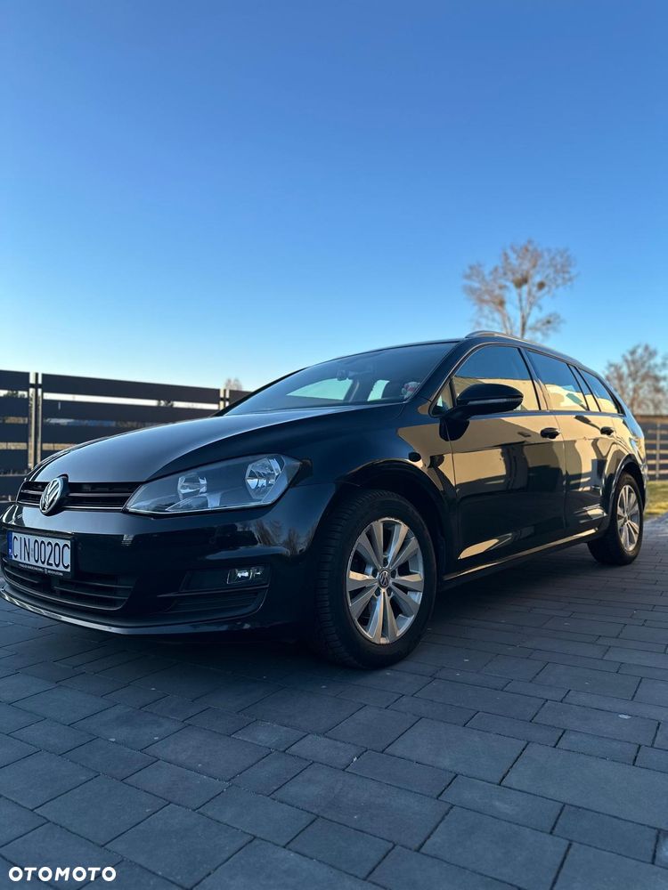 Volkswagen Golf - 1