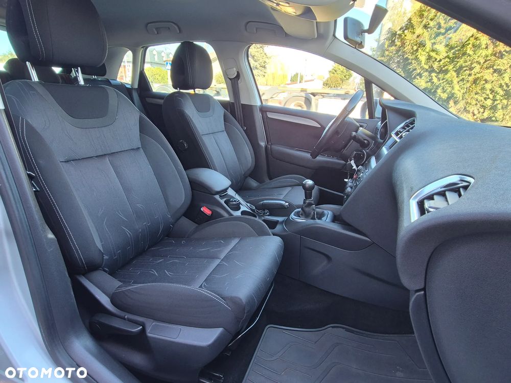 Citroën C4 VTi 120 Attraction - 31