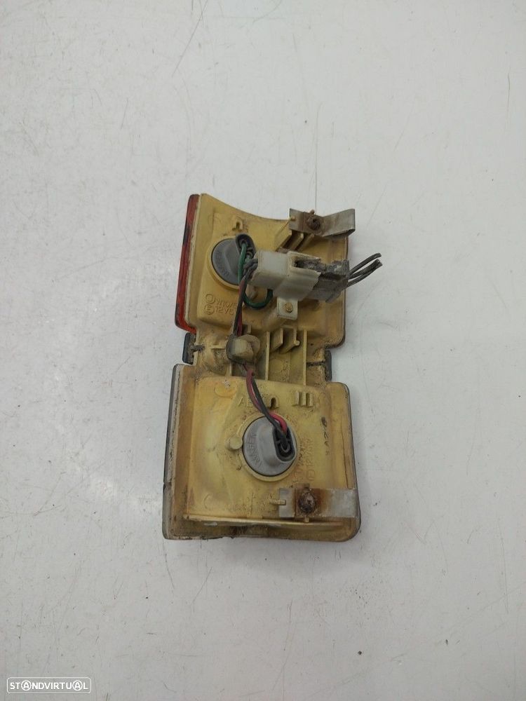 Farolim De Pisca Frente Esq Mitsubishi L 300 / Delica Ii Chassis (L03_ - 3