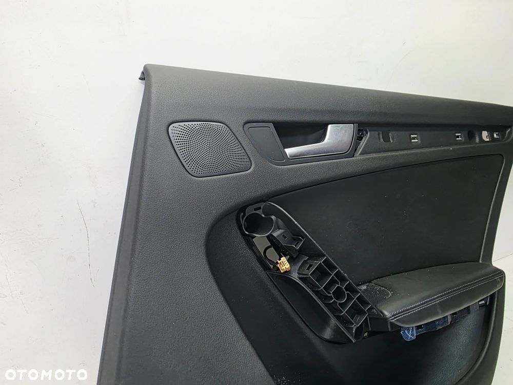 BOCZEK DRZWI PRAWY TYŁ AUDI A4 B8 8K0867306 1/26 SKÓRA - 2