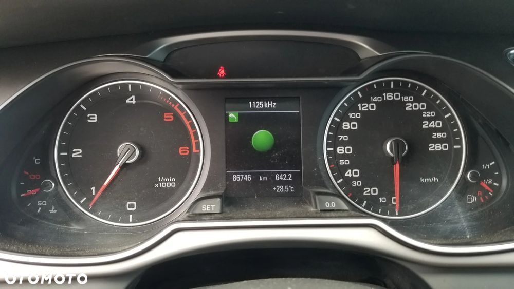 Audi A4 Avant 2.0 TDI DPF quattro S line Sportpaket - 16