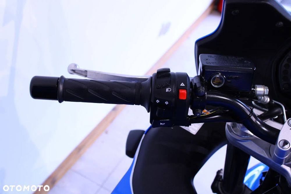 Suzuki GSX - 9