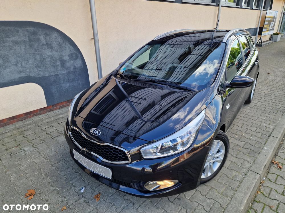 Kia Ceed 1.6 CRDi 128 Dream Team Edition - 13