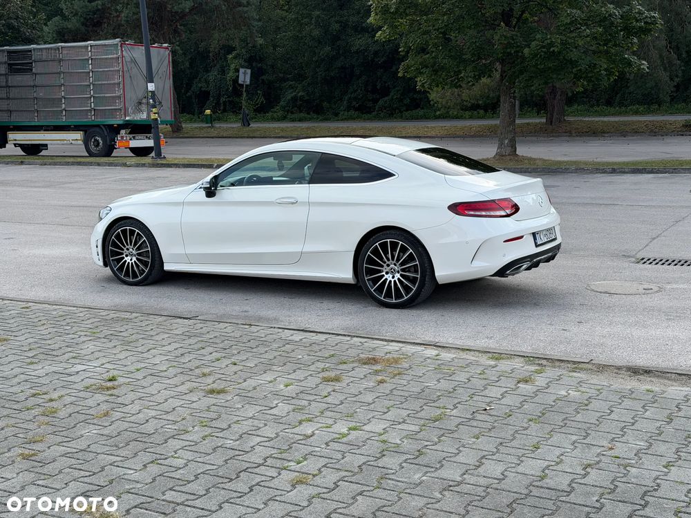 Mercedes-Benz Klasa C 300 d 4MATIC 9G-TRONIC - 12