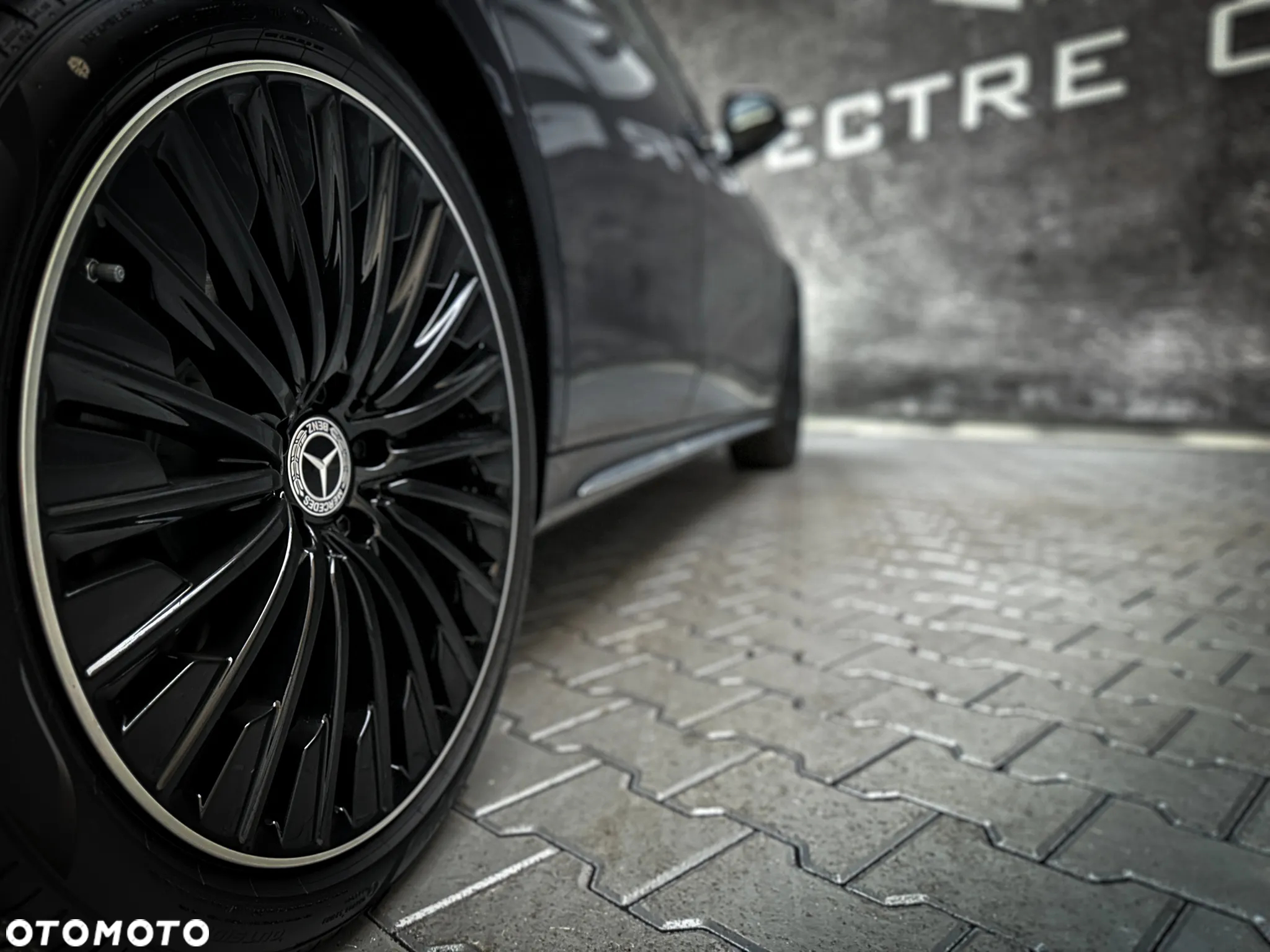 Mercedes-Benz Klasa E 220 d T 4Matic 9G-TRONIC Edition AMG Line - 16