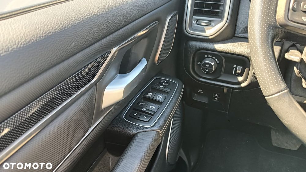RAM 1500 5.7 Quad Cab Longbed Laramie Sport - 31