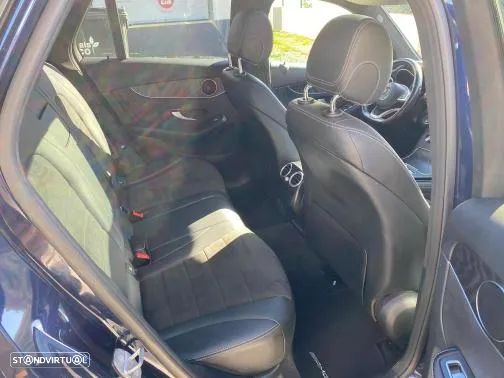 Mercedes-Benz GLC 250 d 4Matic 9G-TRONIC AMG Line - 38