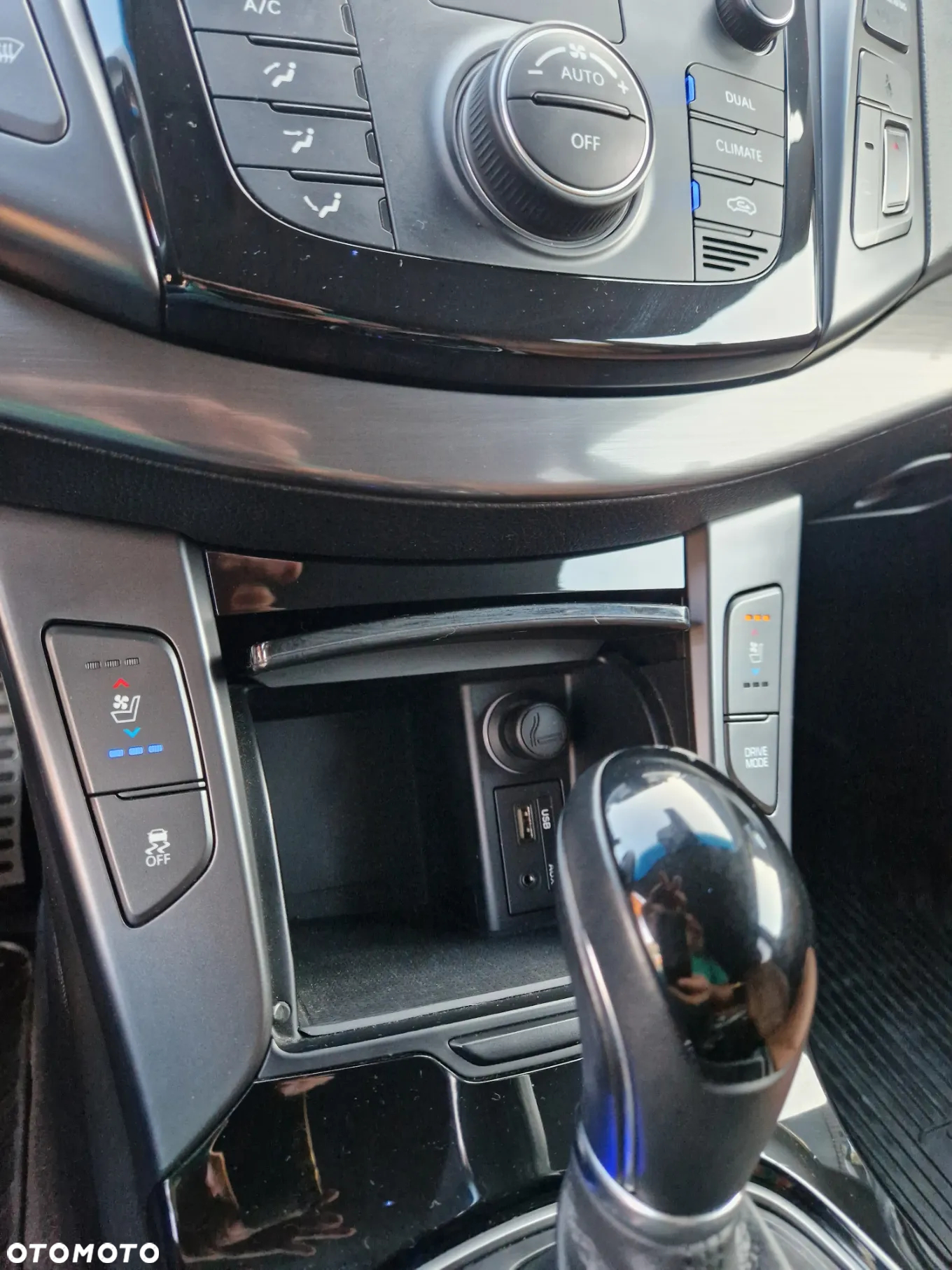 Hyundai i40 Kombi blue 1.7 CRDi DCT Premium - 28