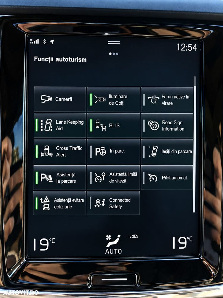 Volvo V90 D4 AWD PRO - 9