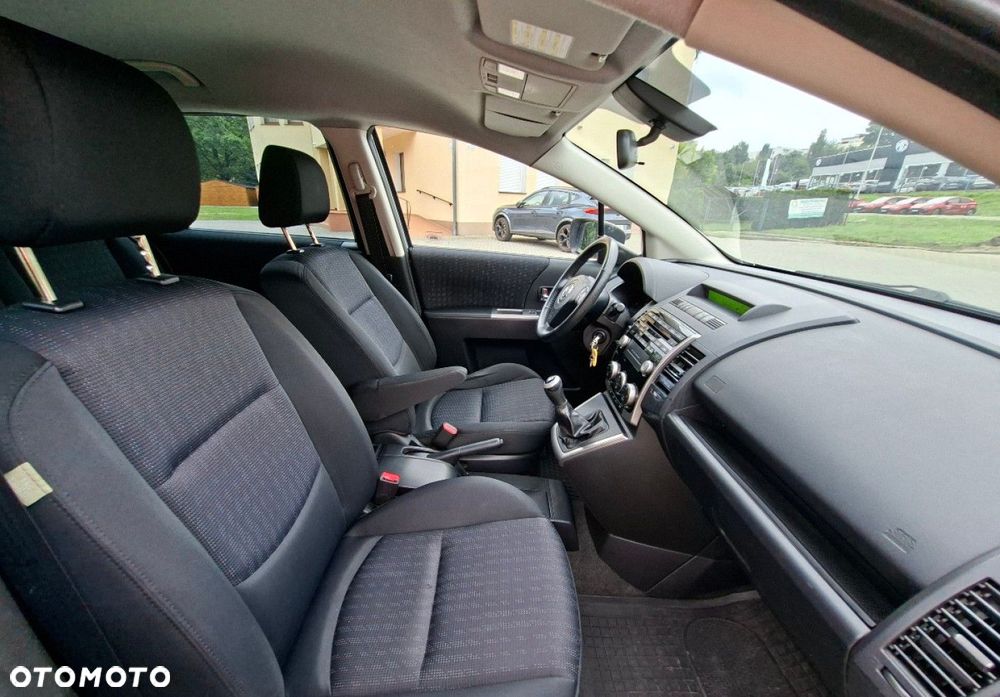 Mazda 5 - 14