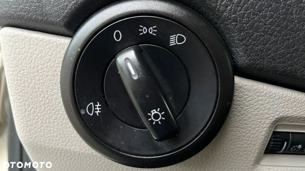 Volkswagen Transporter - 28