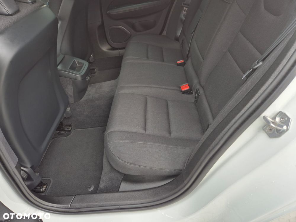Volvo V60 B3 B R-Design - 21