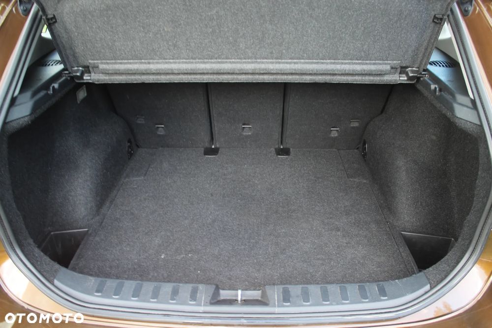 BMW X1 sDrive18i Sport Line - 28