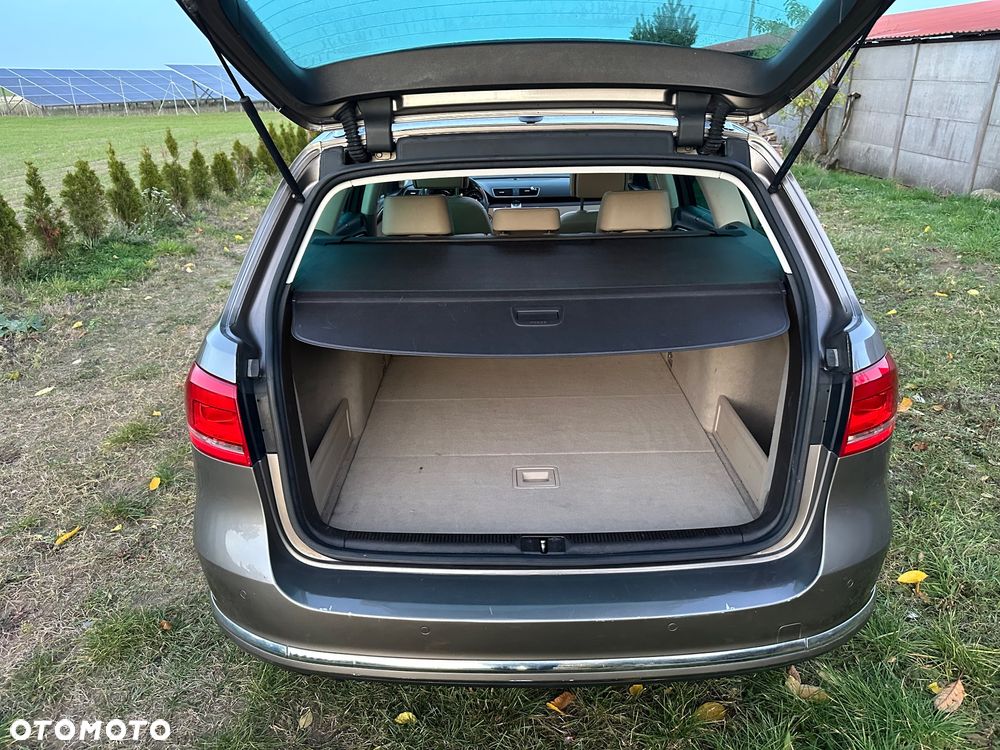 Volkswagen Passat Variant 2.0 TDI BlueMotion Technology Trendline - 21