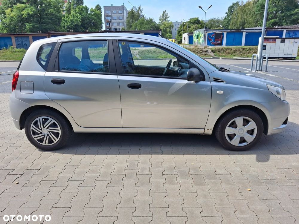 Chevrolet Aveo - 10