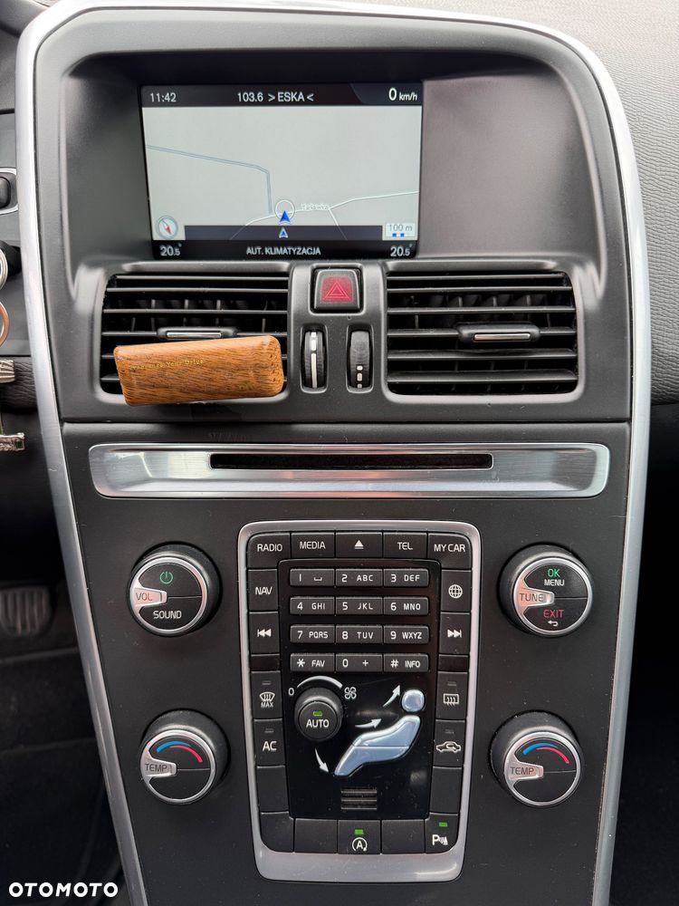 Volvo XC 60 D3 Drive-E Kinetic - 16