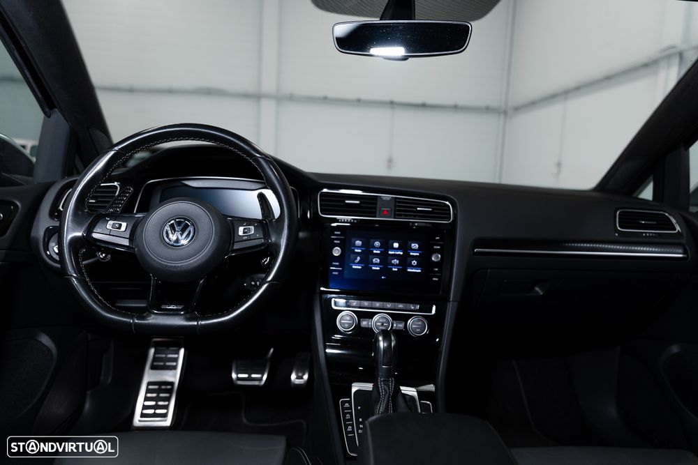 VW Golf R 4Motion (BlueMotion ) DSG - 16