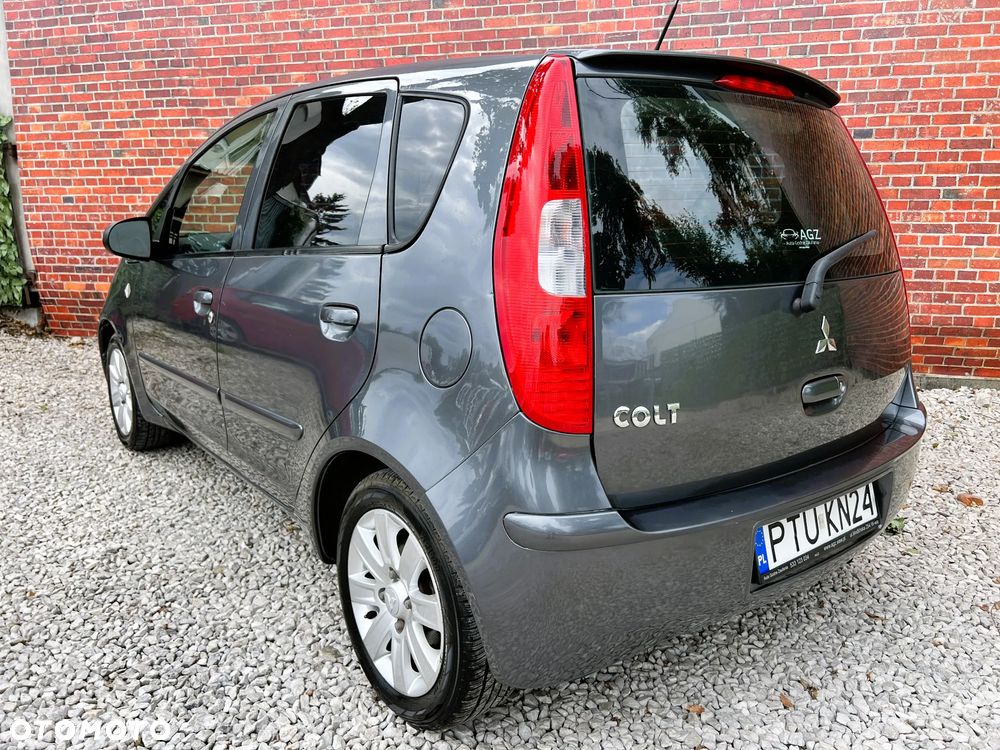 Mitsubishi Colt - 5
