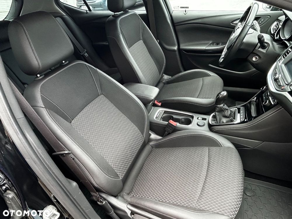 Opel Astra 1.4 Turbo Dynamic - 23