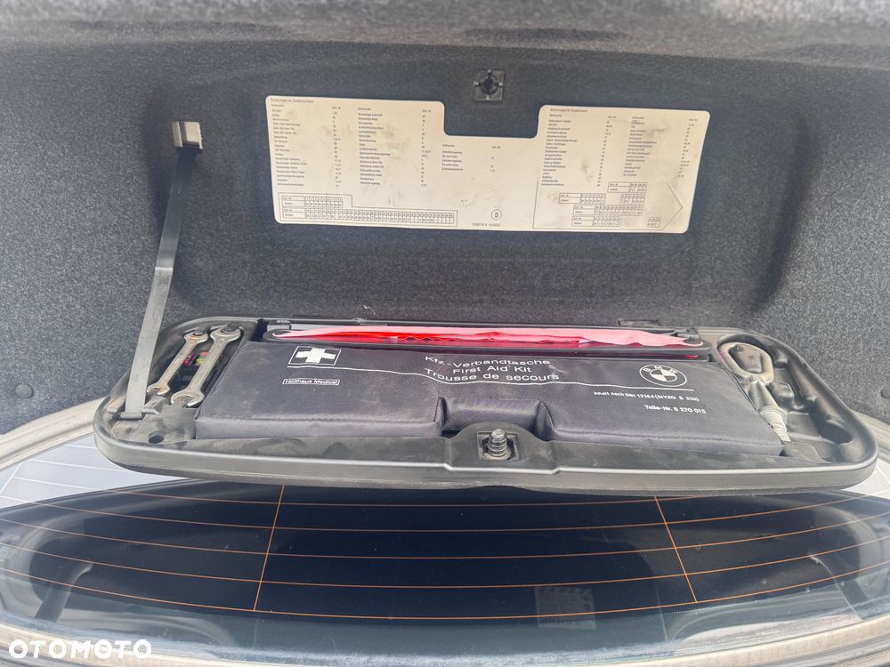 BMW Seria 5 523i - 8