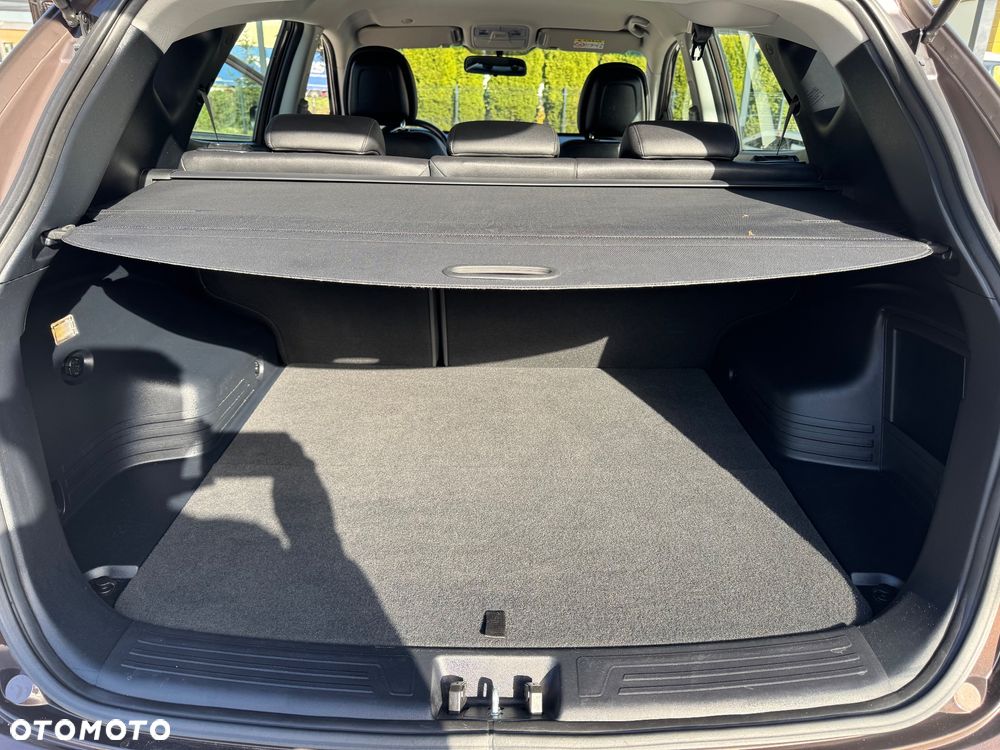 Hyundai ix35 1.6 2WD Fifa World Cup Edition - 27