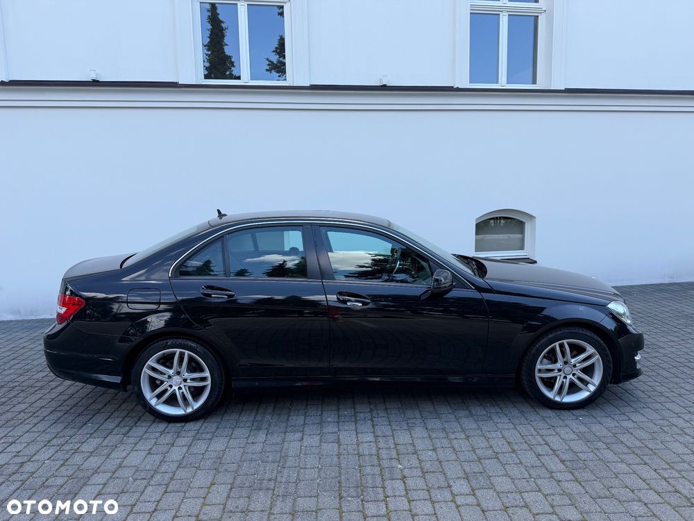 Mercedes-Benz Klasa C 220 CDI DPF Automatik Avantgarde - 4